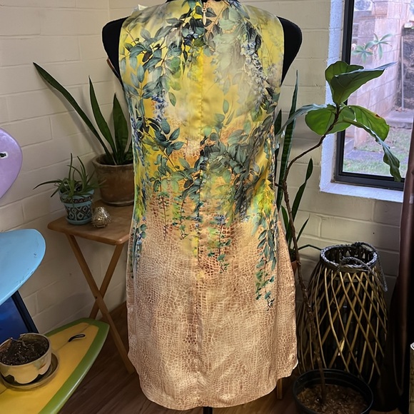 Dress - Picture 5 of 6